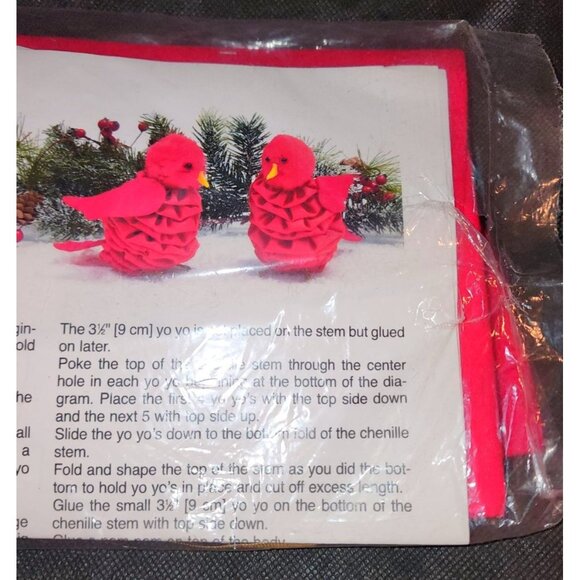 Mary Maxim Yo Yo Cardinals Craft Kit Set Of 6 5" X 3" Red Felt Pom Poms Chenille - Picture 3 of 5